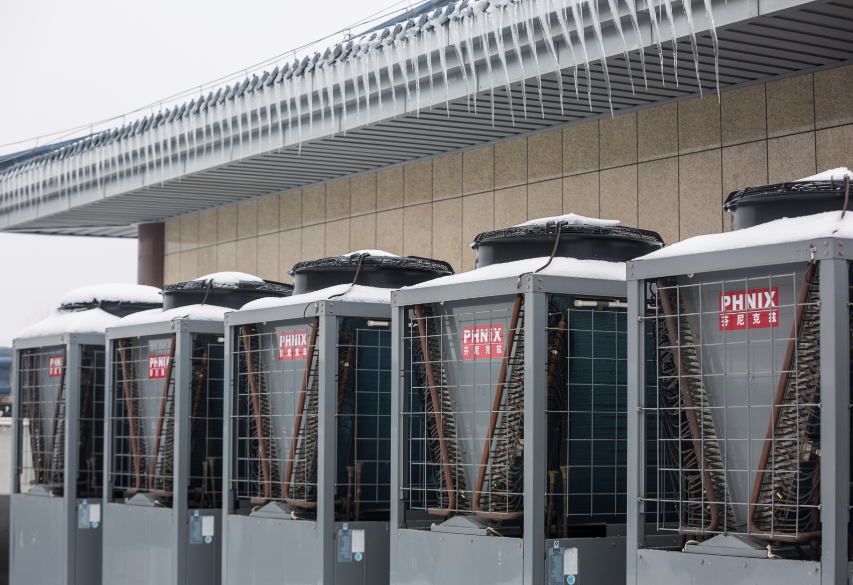 低噪音空氣能采暖機組